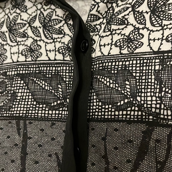 Kardashian collection;vintage black/white pattern shirt;size XL; Great condition - Picture 4 of 6